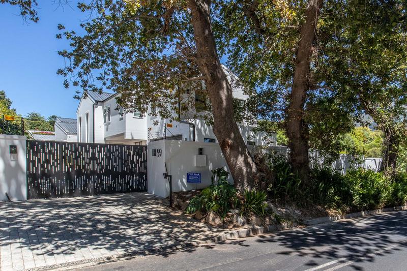 5 Bedroom Property for Sale in Constantia Western Cape